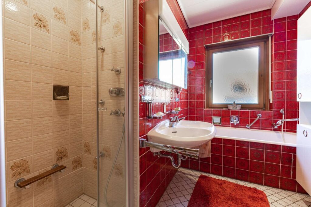Badezimmer EG
