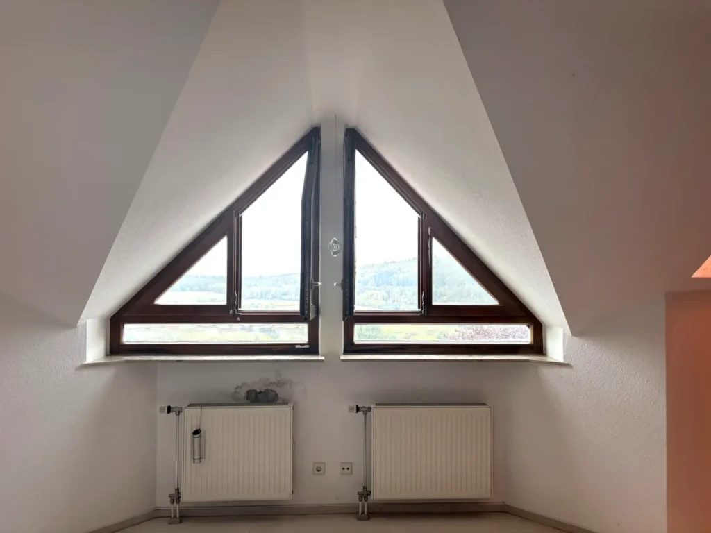 Ausblick durch den Dachgiebel im OG