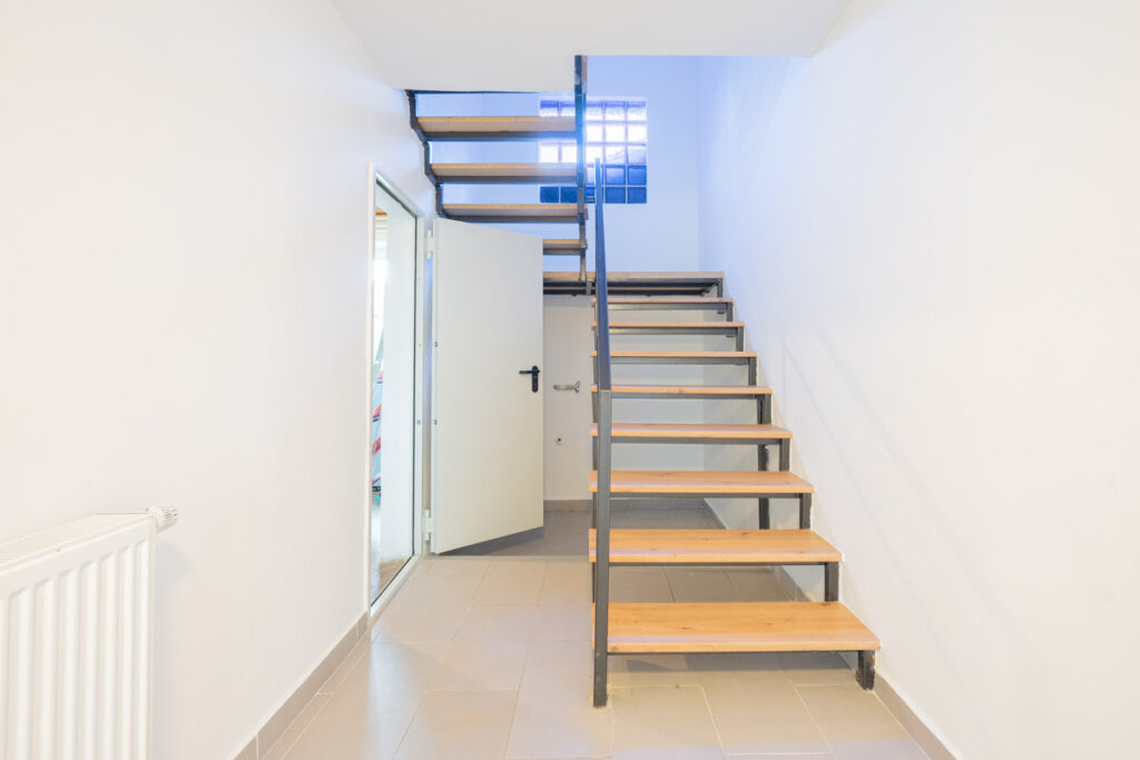 Treppe zum 1 OG